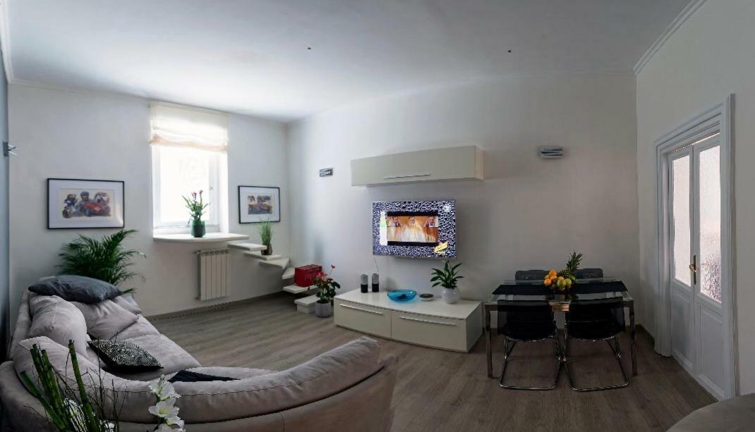 Spanish Steps 3 Bedrooms Cozy,Elegant And Central Рим Экстерьер фото